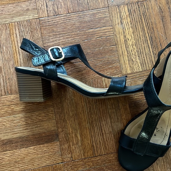 90s VINTAGE ALFANI STRAPPY SANDAL HEELS - Picture 4 of 5